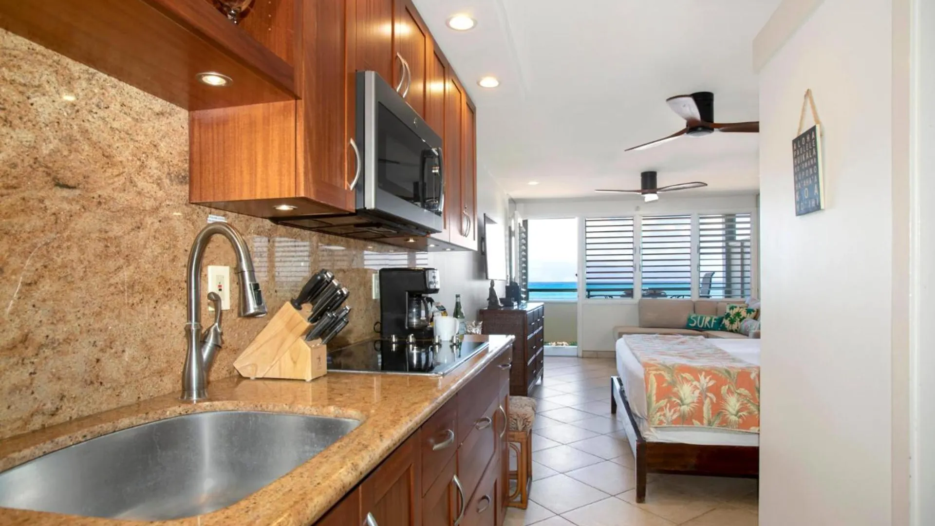 Apartment Kbm Resorts: Oceanfront Napili Bay Villa with Turtle Views Kahana